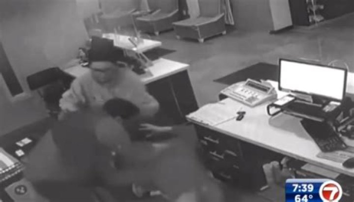 
Black Hotel Clerk Arrested Over Fight With Guest Jason Rabe 