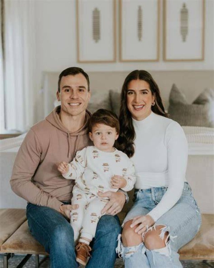 
Caitlin Reilly – Itscaitlinhello Height, Age, Husband, Biography, Wiki, Net Worth 