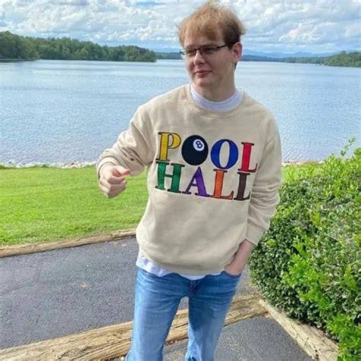 CallMeCarson Height, Weight, Net Worth, Age, Birthday, Wikipedia, Who, Nationality, Biography