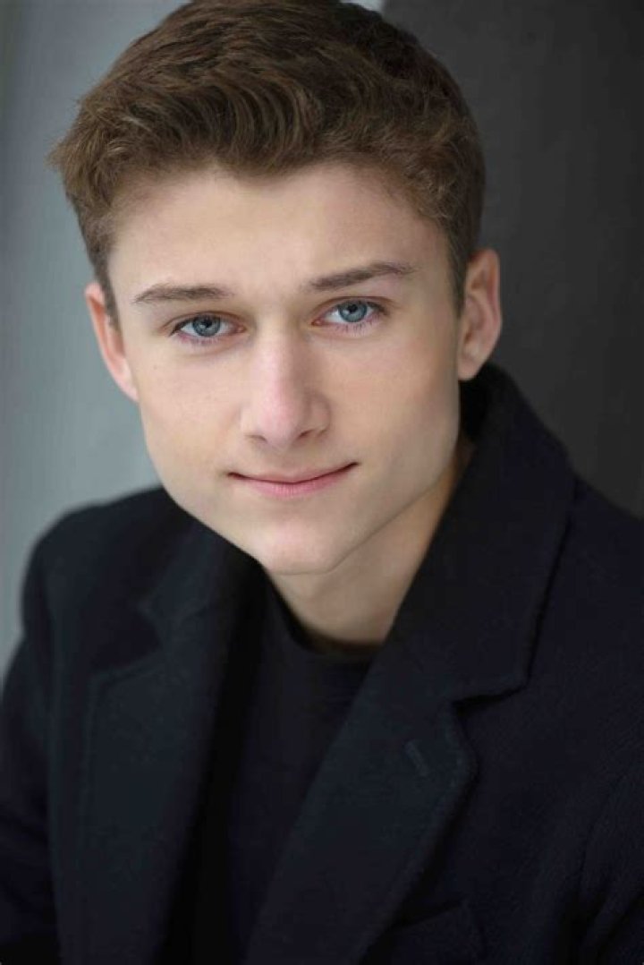 
Cameron Brodeur Height, Weight, Net Worth, Age, Birthday, Wikipedia, Who, Nationality, Biography 