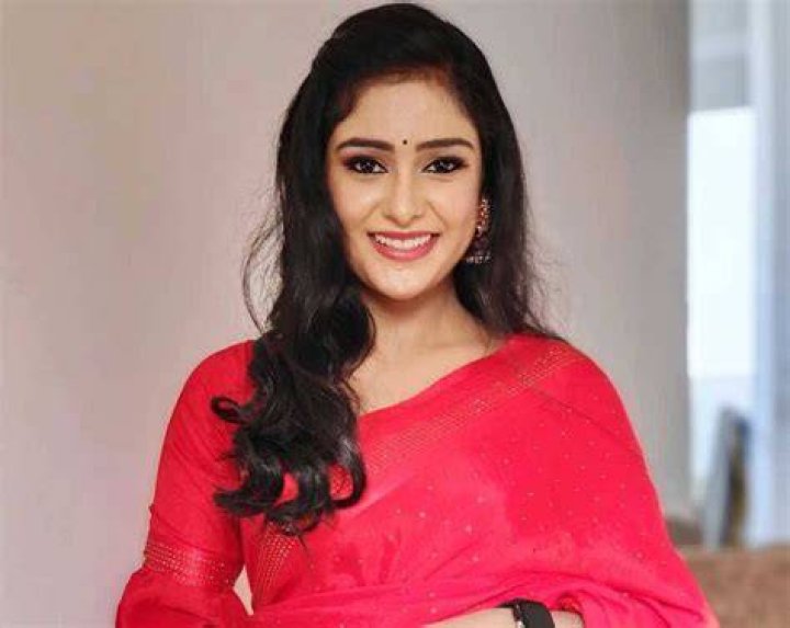 
Chaitra Hallikeri Height, Weight, Net Worth, Age, Birthday, Wikipedia, Who, Nationality, Biography 