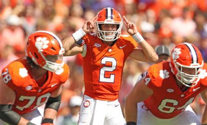 Clemson QB Cade Klubnik Parents Are Tod & Kim: His Brother Reed Plays Football At Yale