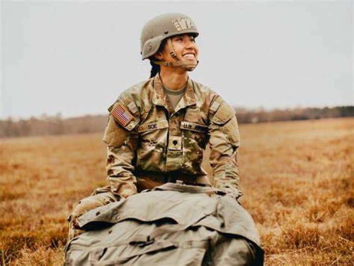 Clemson Tigers Ty Lucas Parents, Mother Samantha And US Army Captain Father Cody