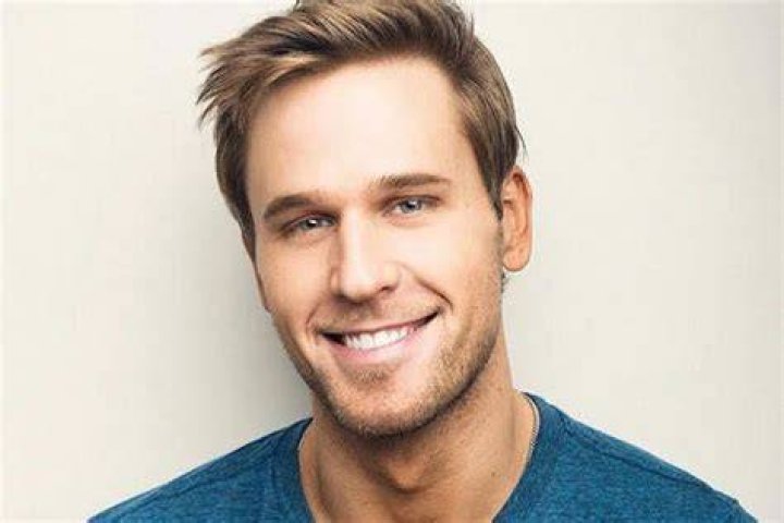 Dan Amboyer Height, Weight, Net Worth, Age, Birthday, Wikipedia, Who, Nationality, Biography