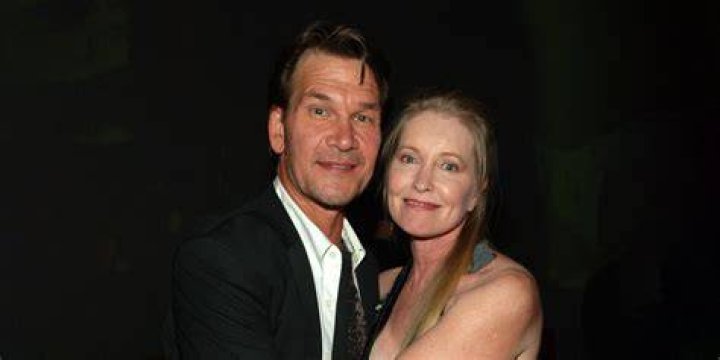 ‘Dark Desire’ Star Alejandro Speitzer Has a New Leading Lady in His Life