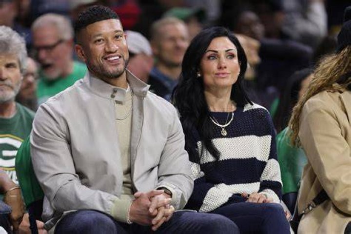 Does Have Any Kenny Lofton Kids? Who Is The Former Center Fielder Married To?