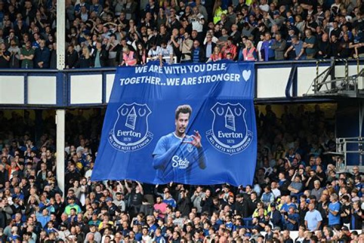 
Everton Fans Believe Dele Alli Has Muslim Faith, His Religion And Family Background 