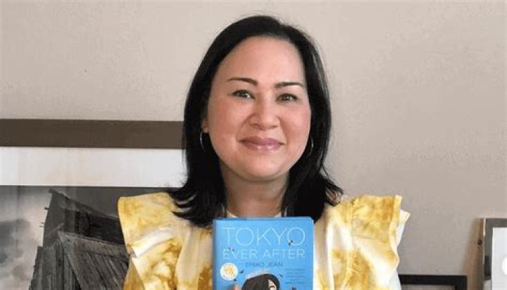 
Is Emiko Jean Married? Her Bio, Age, Nationality, Books and Net worth 