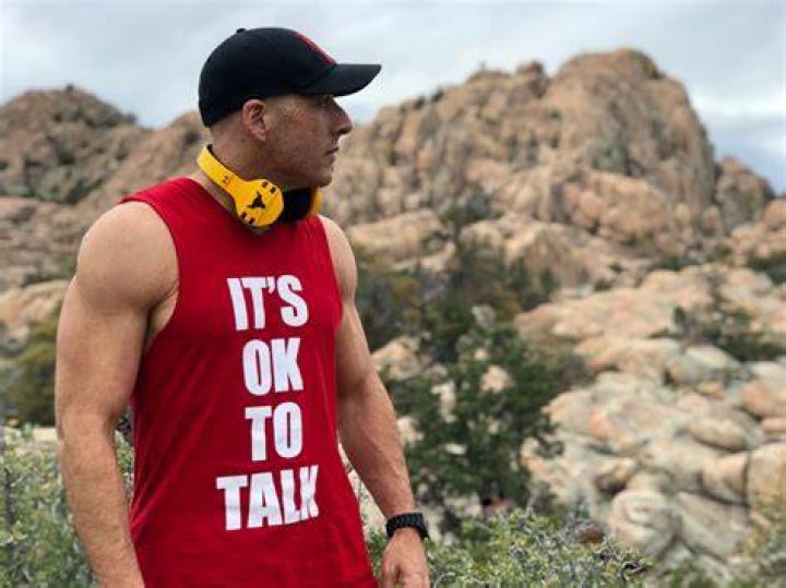 Is Kevin Hines Married? His Wife, Age, Net worth and Facts