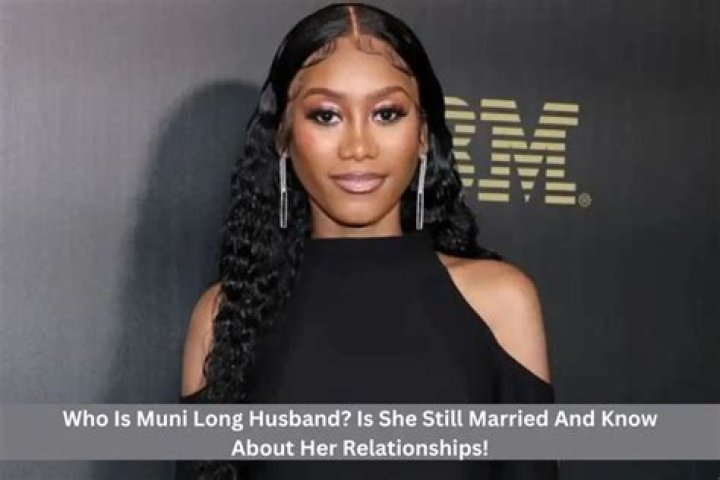 
Is Muni Long Married? Husband and Family Relationship 