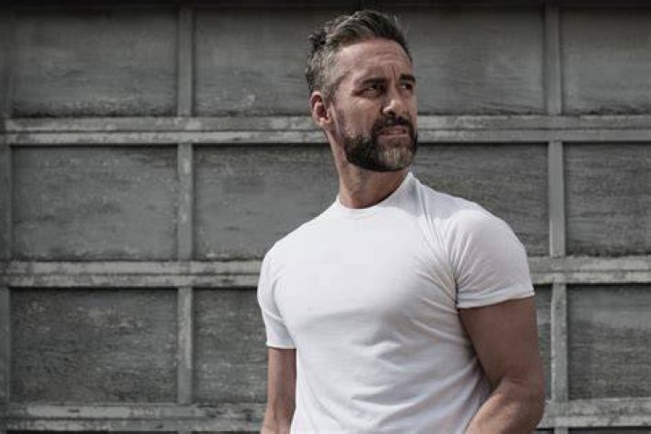 Jay Harrington (S.W.A.T.) Wiki Bio. Is he married? Wife, net worth, children