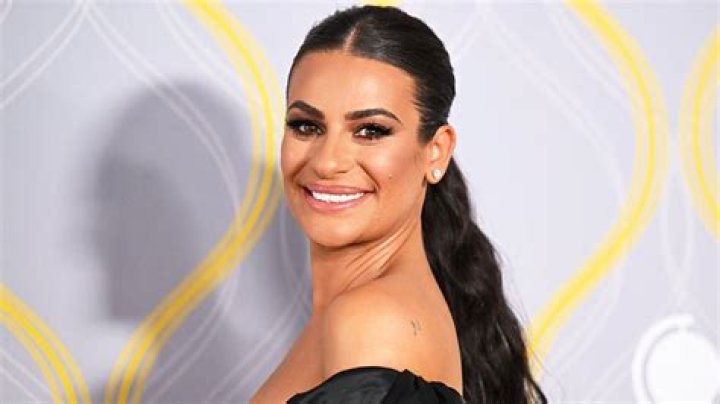 
Lea Michele Shares How She’s Changed Since Scandal — And Tackles Rumor She Can’t Read 