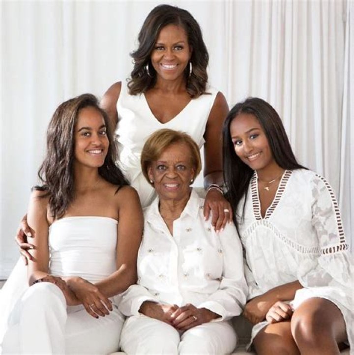 
Reactions As Korra Obidi Shares A New Photo Of Herself With Her Daughters On Social Media. 