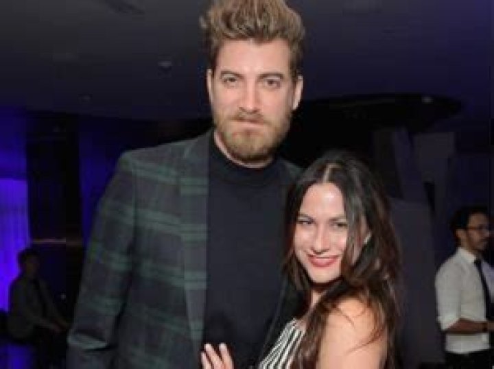 Rhett is Married to Wife: Jessie McLaughlin. Kids.