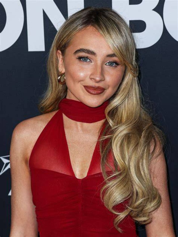 Sarina Schmidt Age, Birthday, Wikipedia, Who, Nationality, Biography