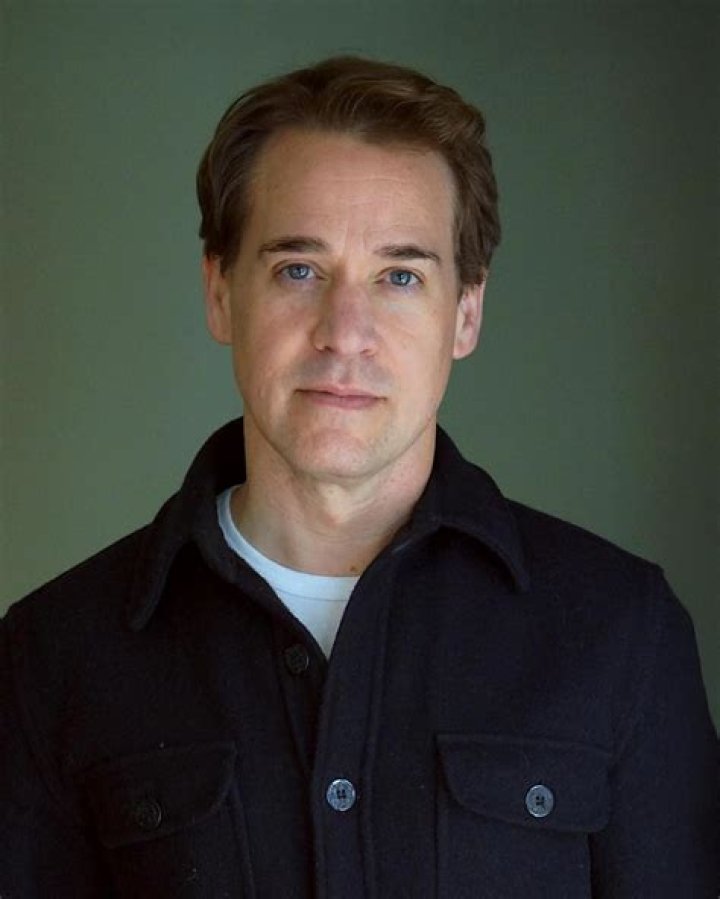 Theodore Raymond Knight Height, Weight, Net Worth, Age, Birthday, Wikipedia, Who, Instagram, Biography