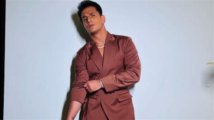
Vinay Narula Height, Weight, Net Worth, Age, Birthday, Wikipedia, Who, Nationality, Biography 