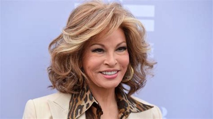 
What Does Raquel Welch Look Like Today – Is She Still Alive Or Dead? Details About The Actress 