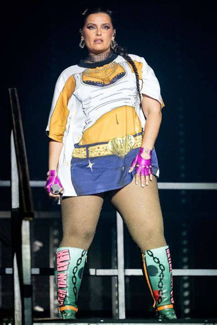 What Is Say It Right TikTok Meme? The Nelly Furtado Dancing Guy Went Viral
