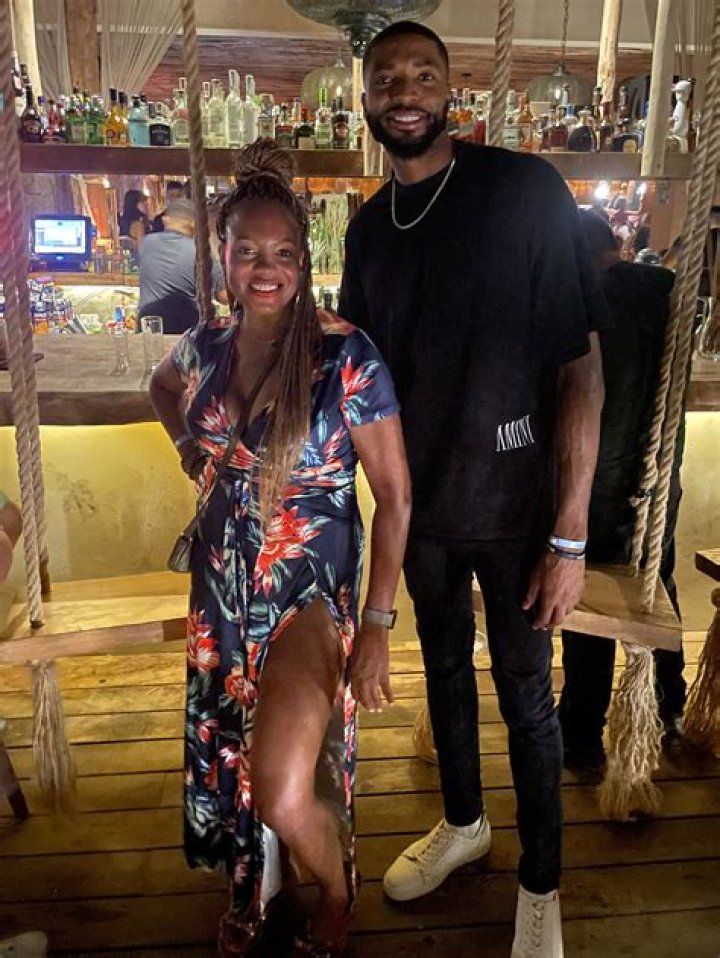 
Where Are Tyneeha Rivers And Jack Devine From? Details To Know About Mikal Bridges Parents 