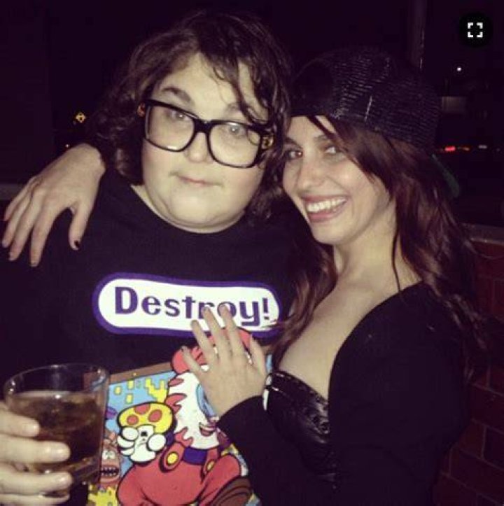 
Why does Andy Milonakis look so young? Wiki: Net Worth, Wife, Disease, Girlfriend, Parents 