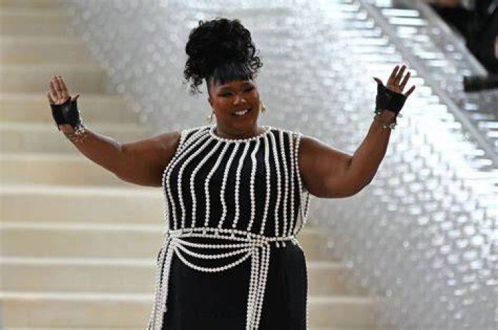 
Why was Lizzo’s Montreal concert canceled? Health explored amid COVID concerns 