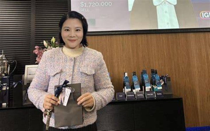 
Yanfei Bao | Missing Update 